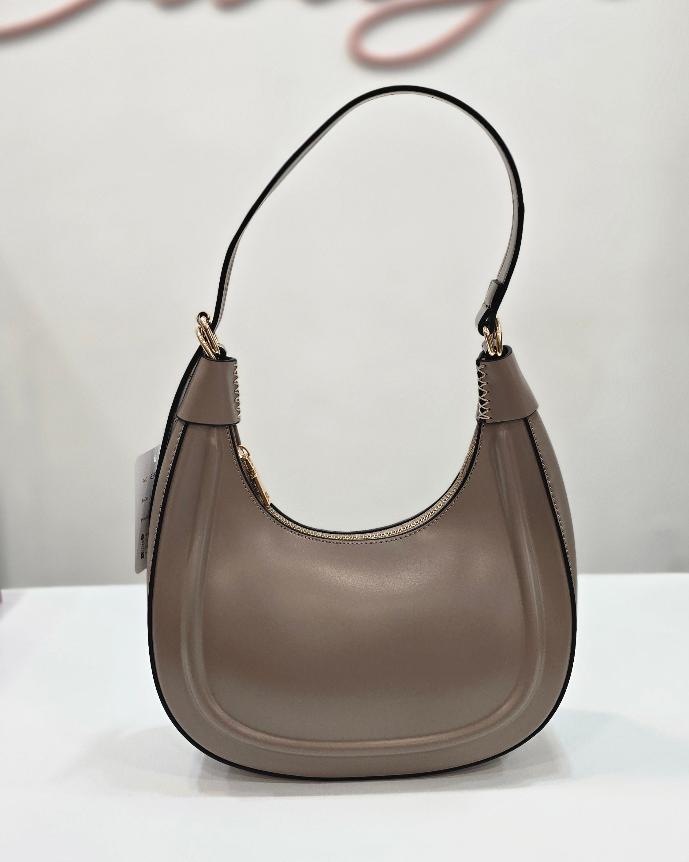 Bolso rígido de hombro