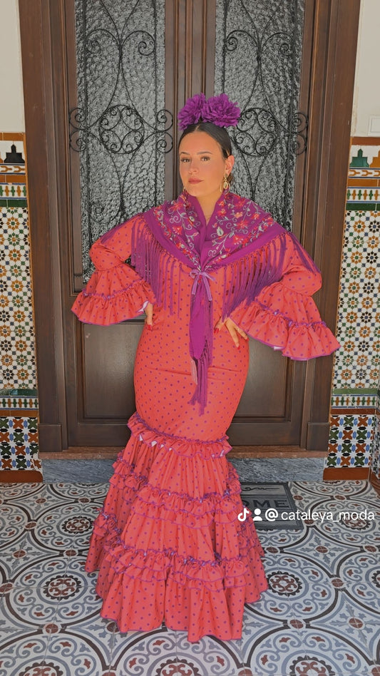 Traje Giralda Coral lunar lenteja buganvilla
