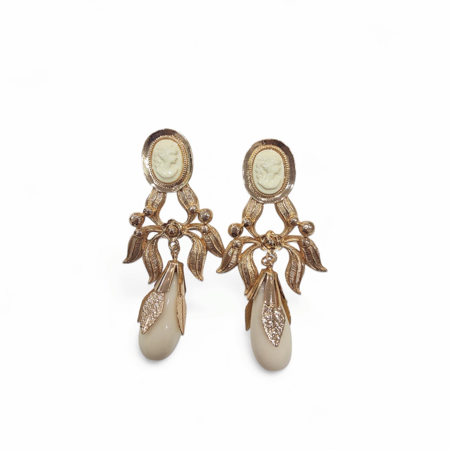 Pendientes Maestranza